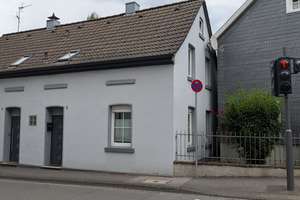 Haus im Haus - kleine Wohnung mit eigenem Eingang.