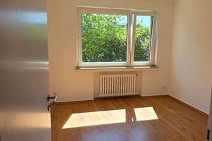 Renovierte 3-Zimmer-Wohnung mit  Parkplatz! – Berliner Straße 398, 51061 Höhenhaus, Köln – Vorschaubild 2
