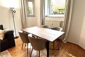 Komplett möblierte Altbauwohnung zur Zwischenmiete
