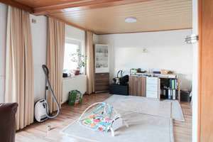 Gepflegte und laufend in Stand gehaltene Doppelhaushälfte mit schönem Garten in Elchingen – Die vollständige Adresse der Immobilie erhältst du vom Anbieter., 89275 Elchingen – Vorschaubild 7