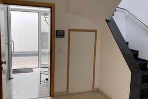 Großzügiges Haus mit ELW, 8 Zimmern in Ditzingen-Hirschlanden – Die vollständige Adresse der Immobilie erhältst du vom Anbieter., 71254 Ditzingen – Vorschaubild 2