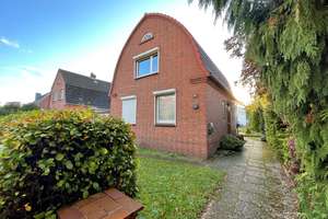 Garstedt: charmantes Einzelhaus auf Westgrundstück mit viel Freiraum für Kreativität – Die vollständige Adresse der Immobilie erhältst du vom Anbieter., 22848 Norderstedt – Vorschaubild 1
