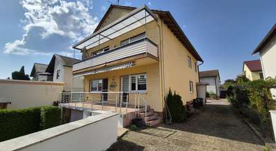 Einziehen und wohlfühlen- Maisonettewohnung mit Garage, Freisitz und Balkon