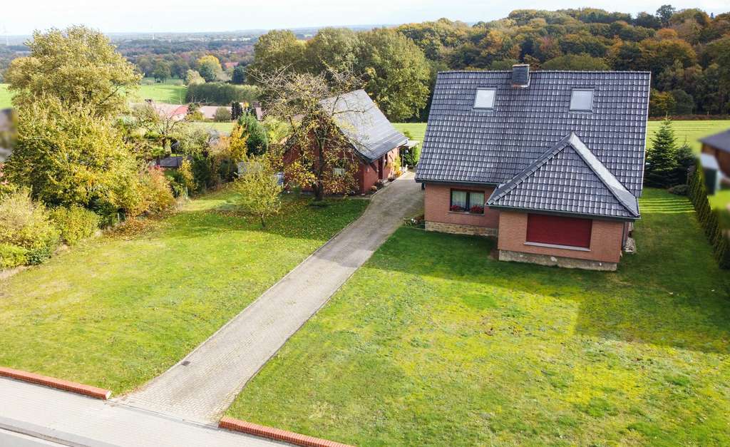 Immobilie in Mettingen - Naturverbunden Wohnen in Mettingen!
Einfamilienhaus mit vielseitigen Möglichkeiten - Bild 1