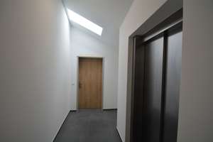 Exklusive Maisonettewohnung im Dachgeschoss mit Spitzboden, Balkon  und Loggia – Schloßgarten 71, 22043 Marienthal, Hamburg – Vorschaubild 4