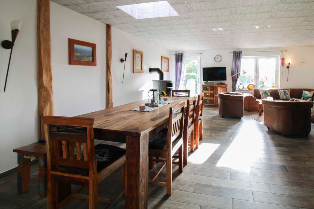 Immobilie in Altenkirchen - Bungalow „Villa Schwarbylon“ in Schwarbe – Entspannung am nördlichsten Zipfel Rügens - Bild 3