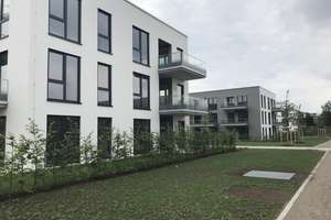 Attraktive 2-Zimmer-Dachgeschosswohnung mit Einbauküche und großen Balkon in München