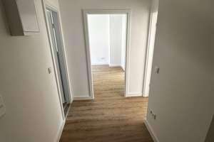 Komplett sanierte 2-Zimmer-Wohnung mit voll ausgestatteter Küche – Lessingstr. 4, 40227 Oberbilk, Düsseldorf – Vorschaubild 3