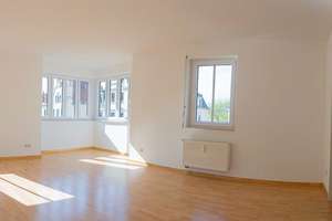 Klassisches Anlageobjekt! Interessante 2-Zimmer Wohnung mit PKW-Stellplatz in der Garage! – Emil-Ueberall-Straße 17, 1159 Löbtau-Nord, Dresden – Vorschaubild 10
