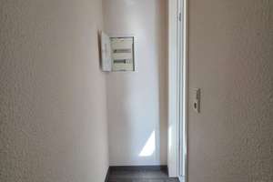 Bezugsfrei nahe FU Berlin: helle 2-Zimmer-Dachgeschosswohnung am Breitenbachplatz – Die vollständige Adresse der Immobilie erhältst du vom Anbieter., 12163 Steglitz, Berlin – Vorschaubild 16