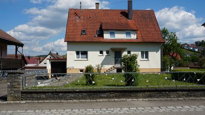 Haus mit zwei Wohnungen – Provisionsfrei
