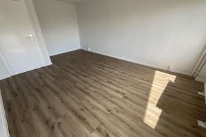 Frisch renovierte 2 Zimmer-Wohnung mit Balkon und modernisiertem Wannenbad – 23558 Buntekuh, Lübeck – Vorschaubild 11