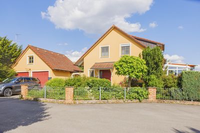 Gepflegtes EFH mit Garage, Kachelofen und PV-Anlage in sehr ruhiger Lage von Offendorf