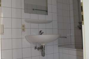 Großzügig, Gemütliche Wohnung mit neuer Einbauküche in Laubegast – Hermann-Seidel-Straße 11, 1279 Laubegast, Dresden – Vorschaubild 5