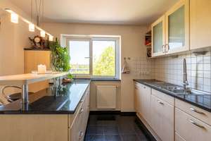 Modernes Wohnhaus in ruhiger Lage von Weilimdorf-Wolfbusch – Die vollständige Adresse der Immobilie erhältst du vom Anbieter., 70499 Wolfbusch, Stuttgart – Vorschaubild 4