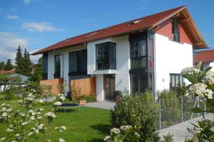 Architekteneckhaus mit großem Garten & exzellenter Ausstattung im Münchner Süden – Rodung 5b, 82041 Oberhaching – Vorschaubild 1