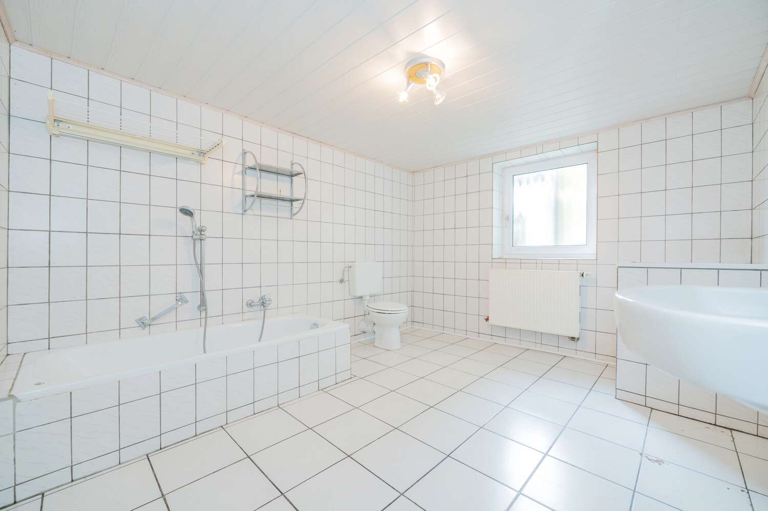 Immobilie in Pfarrkirchen - Großzügige Doppelhaushälfte mit Ausbaupotential und Werkstatt - Bild 10