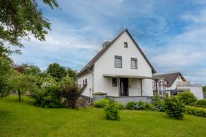 Zentrumsnahes Einfamilienhaus mit parkähnlichem Gartenparadies & PV-Anlage – Lammersdorfer Straße 17, 54576 Hillesheim – Vorschaubild 11