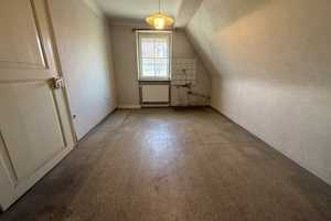 Erwecken Sie dieses Haus aus dem Dornröschenschlaf – Ihr neues Zuhause in Kleinrinderfeld – Würzburg (Kreis) – Vorschaubild 8