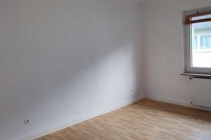 2  Zimmer-Wohnung, zentral, Uninähe, Ideal für 1-2 Personen – Mainstr. 14, 42117 Elberfeld, Wuppertal – Vorschaubild 3