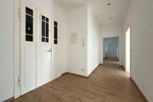 Lichtdurchflutete 4-Zimmer-Wohnung mit Tageslichtbad, Badewanne und Balkon in Böhlitz-Ehrenberg – 4178 Böhlitz-Ehrenberg, Leipzig – Vorschaubild 6