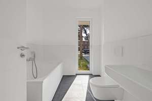 Exklusive 100 m² Erdgeschosswohnung mit Terrasse – Erstbezug "Am Tor zum Villenpark" – Die vollständige Adresse der Immobilie erhältst du vom Anbieter., 14476 Groß Glienicke, Potsdam – Vorschaubild 6