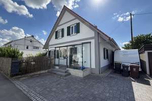 Einfamilienhaus mit 144 m², PV-Anlage & praktischer Aufteilung