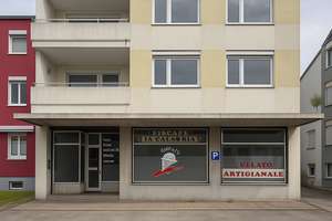 Wohn- und Geschäftshaus in zentraler Lage von Poing mit Wertsteigerungspotenzial
