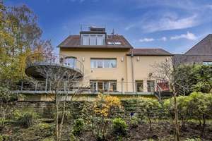 Mediterraner Charme! Großzügiges Zweifamilienhaus in bester Lage Bredeneys