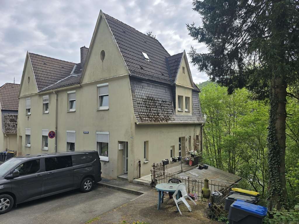 Immobilie in Altena - Modernisiertes Zweifamilienhaus mit separaten Eingängen - Bild 0