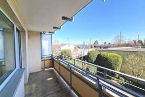 Gepflegte 2-Zimmer-Wohnung mit Balkon und Stellplatz