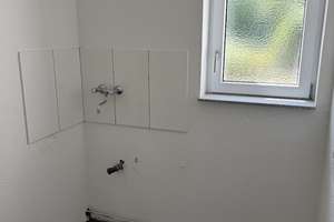 Tolle Erdgeschosswohnung mit Loggia & Badewanne – innenstadtnah! – Hermann-Albertz-Str. 183, 46045 Altstadt-Süd, Oberhausen – Vorschaubild 3