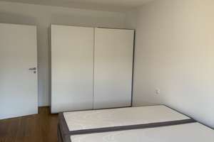 Helle möblierte 3 Zimmer-Wohnung in zentraler Lage – 40210 Stadtmitte, Düsseldorf – Vorschaubild 7