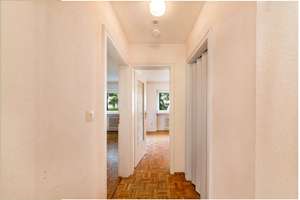 Helle 3-Zimmer-Wohnung mit Balkon und Gartenzugang- Bright 3-room apartment with access to Garden – Kemptener Straße 60, 81475 Fürstenried-West, München – Vorschaubild 10