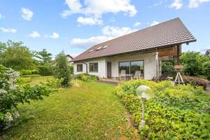 Viel Raum für Ihre Zukunft – Wohnhaus in traumhafter Ortsrandlage von Rindenmoos – Die vollständige Adresse der Immobilie erhältst du vom Anbieter., 88400 Biberach an der Riß – Vorschaubild 2
