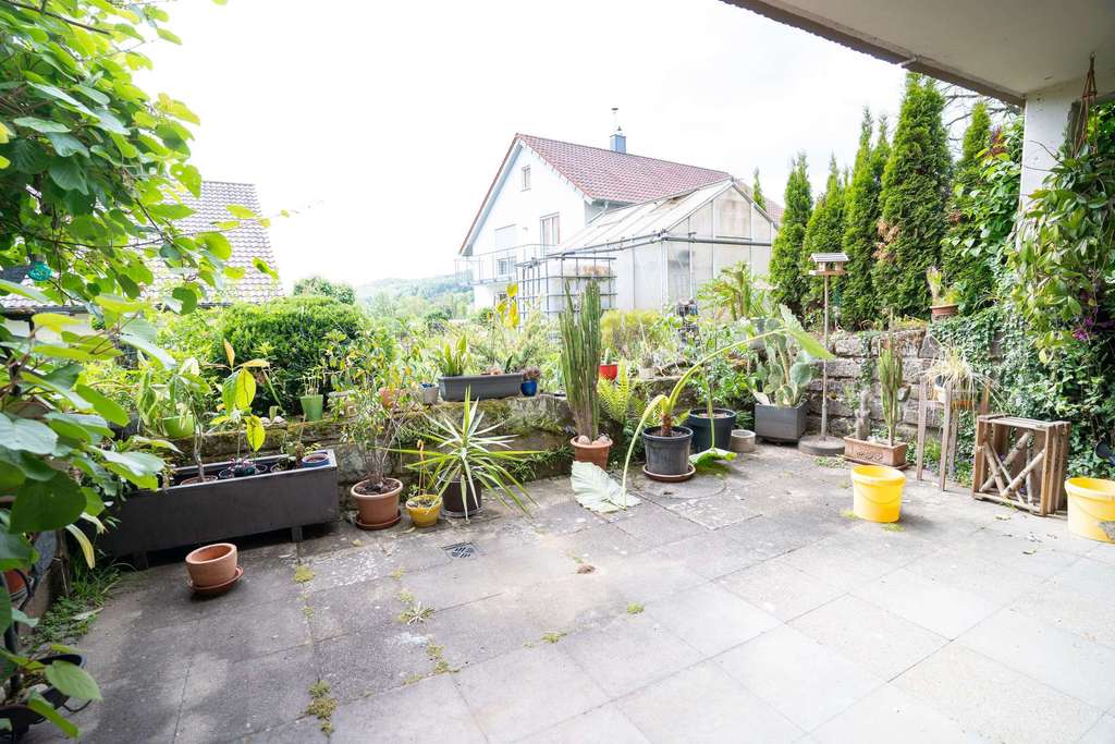 Immobilie in Sachsenheim - Charmante 2-Zimmer-Wohnung mit großer Terrasse in Sachsenheim-Spielberg - Bild 3