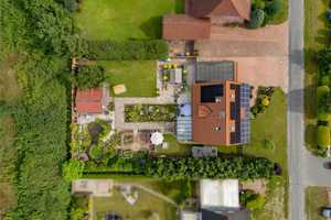 Modern aufgeladen: Einfamilienhaus mit 2 PV-Anlagen, neuer Wärmepumpe und Freiluftwohnzimmer – Emsland (Kreis) – Vorschaubild 13