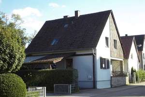Charmantes Einfamilienhaus mit Kamin & Balkon in Sinsheim. Eigenheim oder Kapitalanlage – Die vollständige Adresse der Immobilie erhältst du vom Anbieter., 74889 Sinsheim – Vorschaubild 11