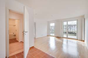 AIGNER - Charmante Erdgeschosswohnung mit Gartenanteil – Die vollständige Adresse der Immobilie erhältst du vom Anbieter., 80997 Allach, München – Vorschaubild 2