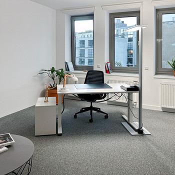 Wunderschön eingerichtete Büroräume für 4 Personen in Spaces Breite Straße