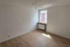 Helle 4,5-ETW im 4. OG mit Dachterrasse in N-Glockenhof (PROVISIONSFREI !) – Keplerstraße 2, 90478 Glockenhof, Nürnberg – Vorschaubild 34