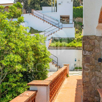 Reihenhaus in Mas Tomasi mit fantastischem Ausblick und Touristenlizenz!