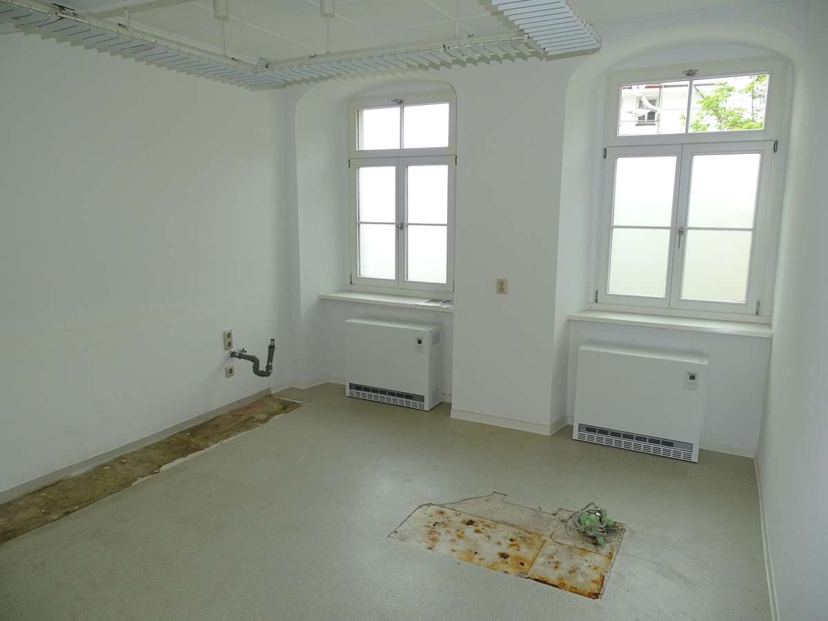 Sprechzimmer rechts