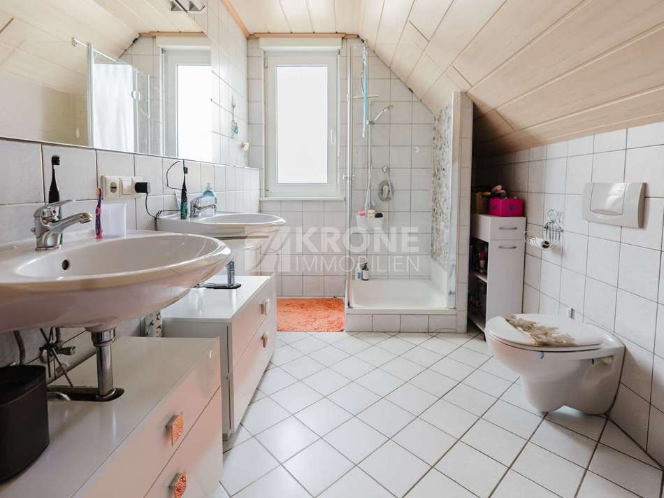 RG: OG Badezimmer