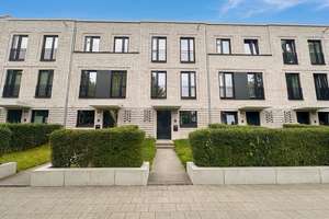 Exklusives Wohnerlebnis auf drei Ebenen – Großzügiges Stadthaus mit eigenem Garten - Wentzel Dr.
