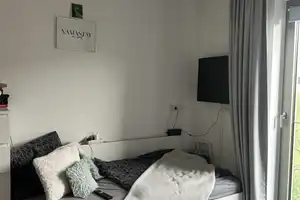 Befristete möbilierte Einzimmerwohnung in Wiesbaden (01.09.2025 bis - 31.01.2026/31.02.2026) – Dotzheimer Straße 152, 65197 Wiesbaden – Vorschaubild 1