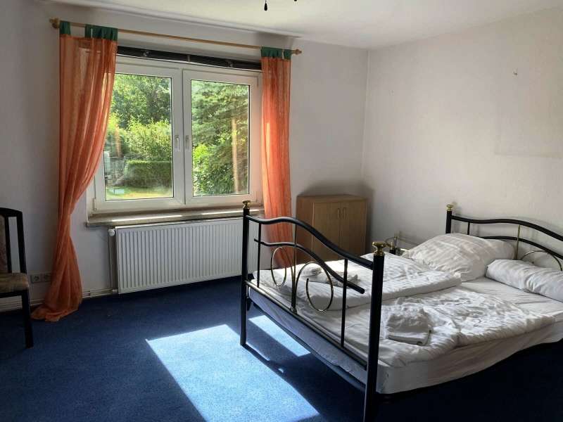 Immobilie in Penkun - Leerstehende vier Zimmer mit 500 qm Garten, Doppelgarage und Glasfaser! - Bild 3