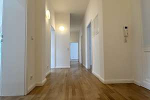 Altbau: Traumwohnung im Medienhafen – Hammerstraße 26, 40219 Unterbilk, Düsseldorf – Vorschaubild 13