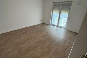 Gartenparadies inklusive: Komfortable 4-Zimmer Wohnung mit toller Einbauküche  und zwei Carport – Die vollständige Adresse der Immobilie erhältst du vom Anbieter., 38442 Ehmen, Wolfsburg – Vorschaubild 34