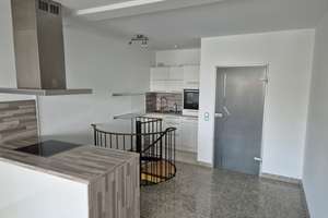 Exklusive 2-Raum-Maisonette-Wohnung mit gehobener Innenausstattung mit EBK in München Solln – Die vollständige Adresse der Immobilie erhältst du vom Anbieter., 81479 Solln, München – Vorschaubild 4